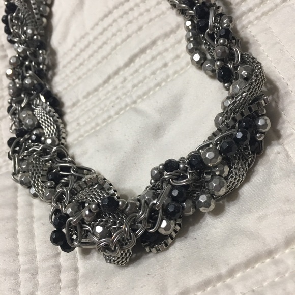 Women’s Costume Jewelry Necklace - Picture 2 of 3